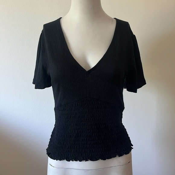 Abercrombie & Fitch short sleeve angel sleeve smock bottom top Black Size S New - Picture 3 of 9